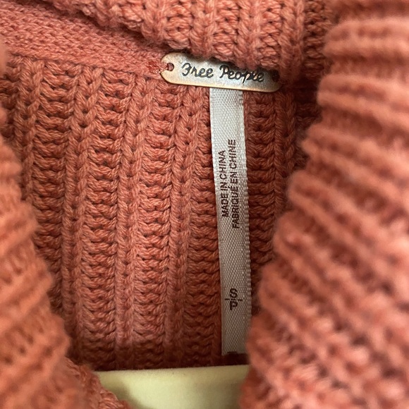 ❌SOLD❌ 💗HP! Free People Layercake Turtleneck - Picture 6 of 8